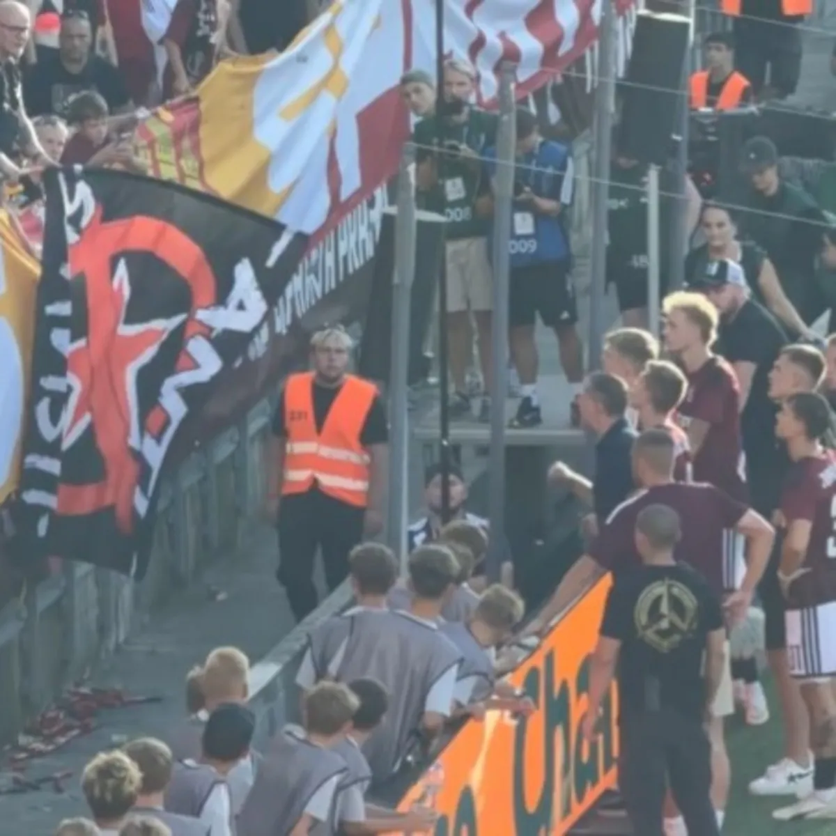 Sparta Prag'a imza atan Jurasek taraftarları ikiye böldü