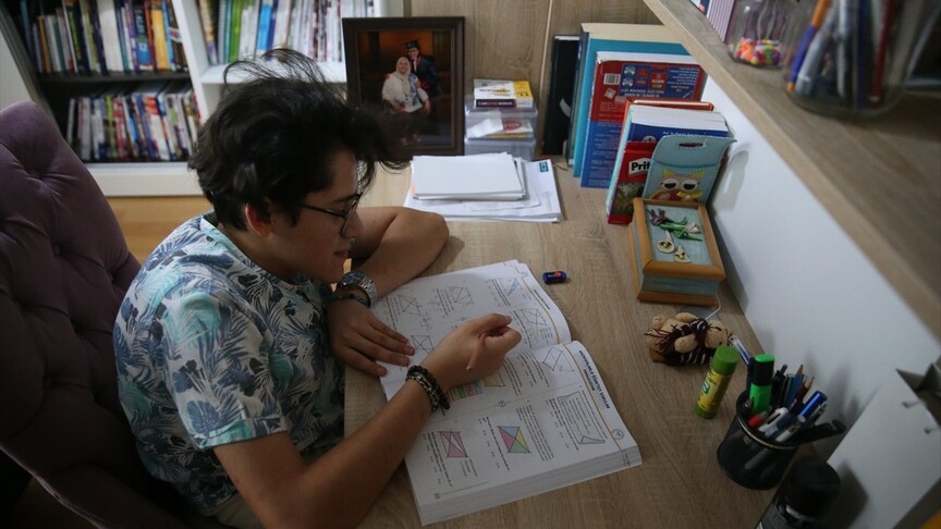 Spina bifida ve skolyoz hastası Yücehan Kermen AYT sayısal 70'incisi oldu