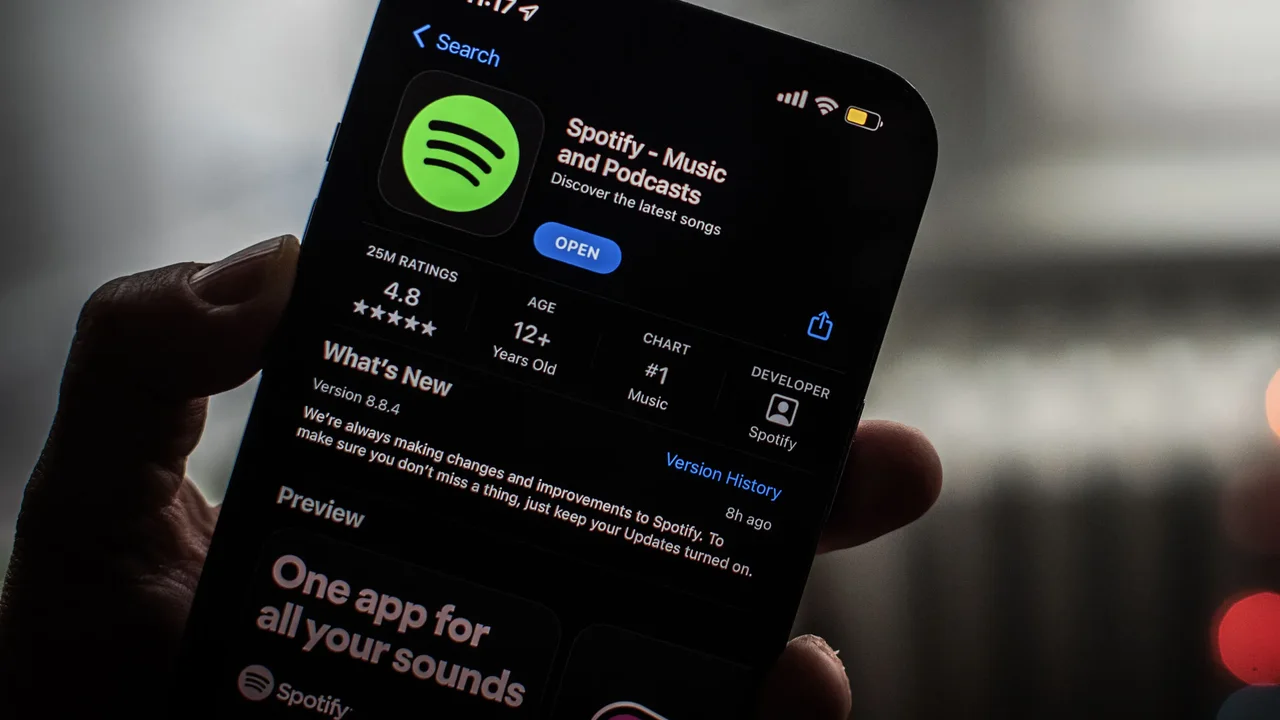 Spotify'da Yapay Zeka Etiketi: AI Persona Hesapları İşaretleyecek