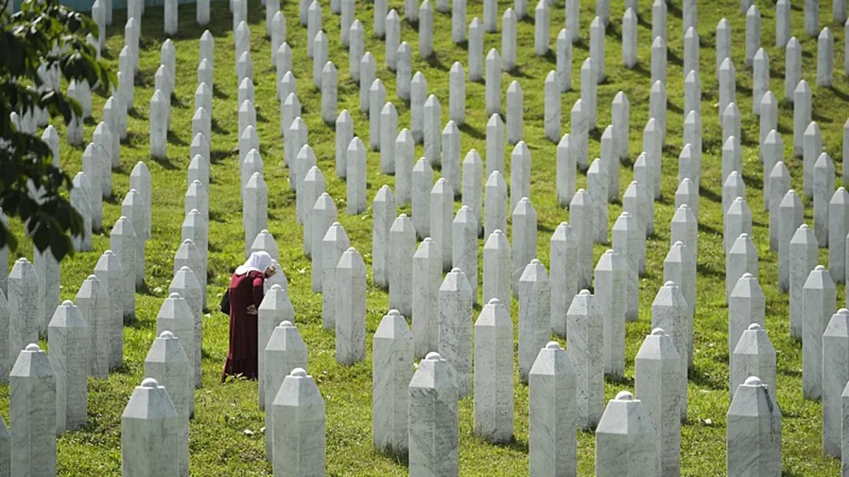 Srebrenitsa'da Dinmeyen Acı: Türkiye'den Unutturmayacağız Mesajı