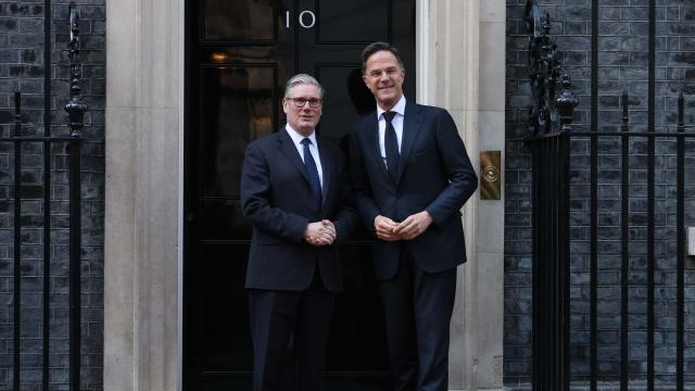 Starmer ve Rutte Londra'da kritik NATO zirvesini görüştü