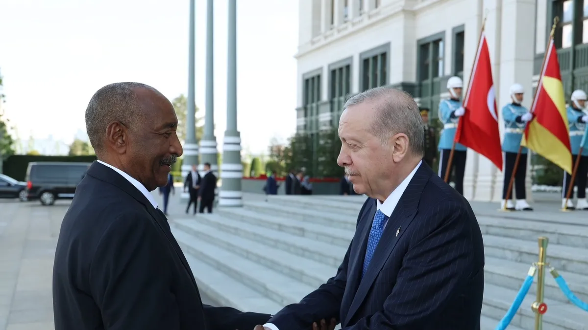 Sudan lideri Burhan, Erdoğan ile Külliye'de bir araya geldi