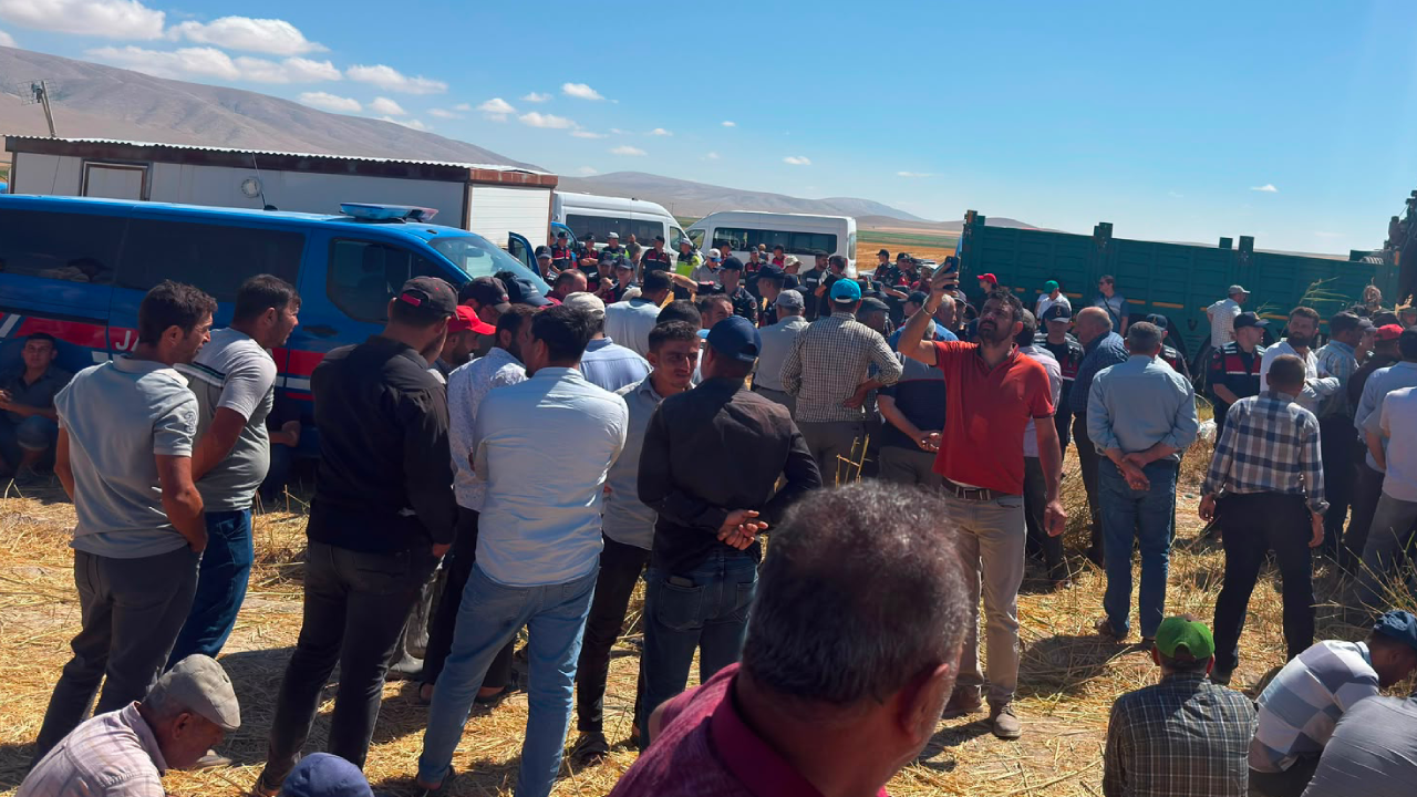 Sulama Sezonu Ortasında Kuyular Kapatılıyor: Çiftçi Tepkili