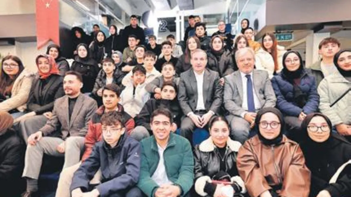 Sultanbeyli Belediyesi'nden Üniversiteli Gençlere Nakdi Destek