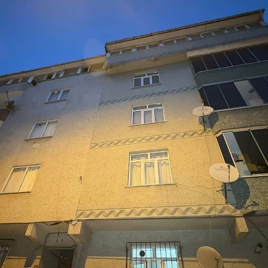 Sultangazi'de Kolon Çatlama Sesi: 2 Bina Tahliye Edildi