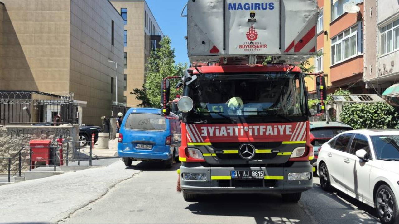 Sultangazi'de Meslek Yüksekokulunda Yangın Panigi