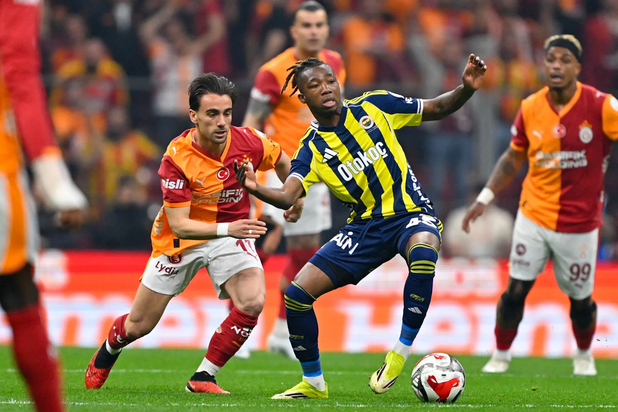 Süper Lig'de fikstür çekiliyor: Derbi haftası heyecanı