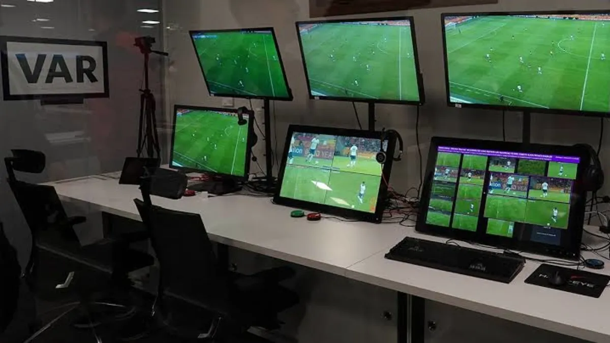 Süper Lig'de VAR Kayıtları Açıklandı: 2 Maçtaki Tartışmalı Pozisyonlar