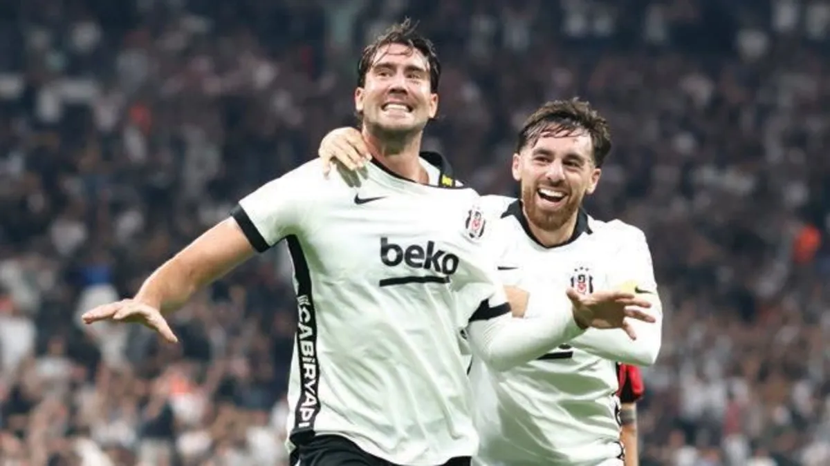 Süper Lig'de Vlahovic Fırtınası: Beşiktaş Çorum'u 6-2 Dağıttı