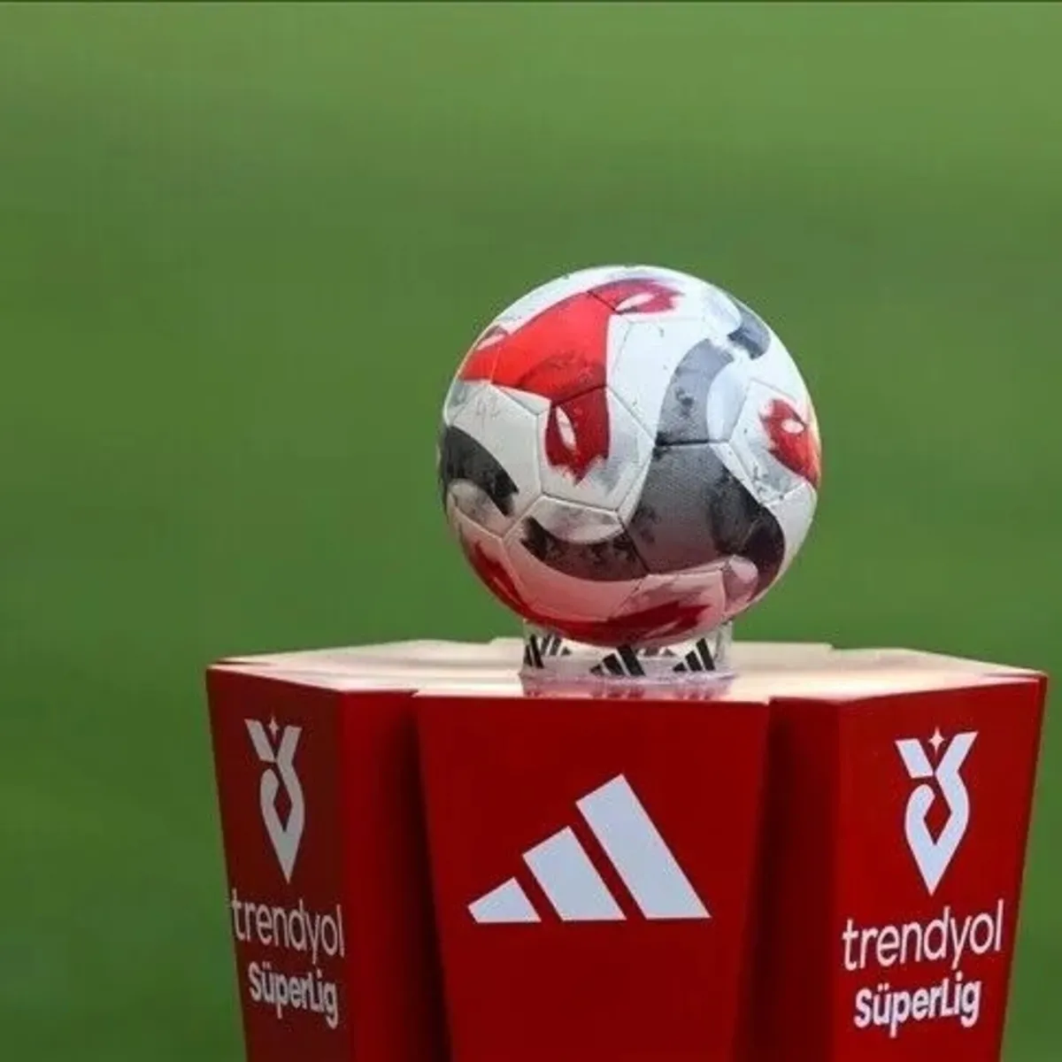 Süper Lig Yayın Hakları İhalesi 13 Ocak 2027'de