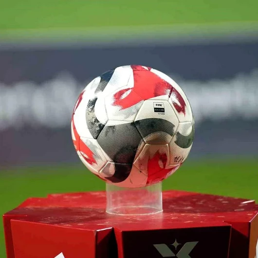Süper Lig Yıldızı Aşkına Kampı Terk Etti: Kocaelispor Başkanı Doğruladı