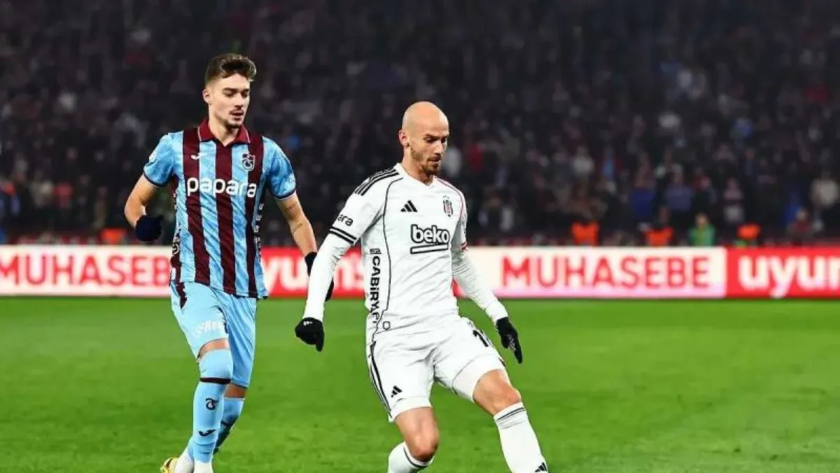 Süper Lig'de Derbi Heyecanı: Beşiktaş Trabzonspor'a Konuk Oluyor