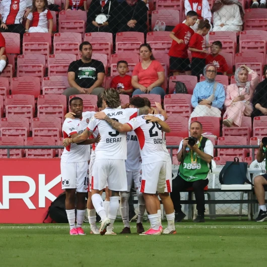 Süper Lig'in yeni golcüsü taraftarları büyüledi
