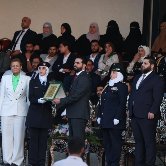 Suriye'de Kadın Polis Akademisi İlk Mezunlarını Verdi