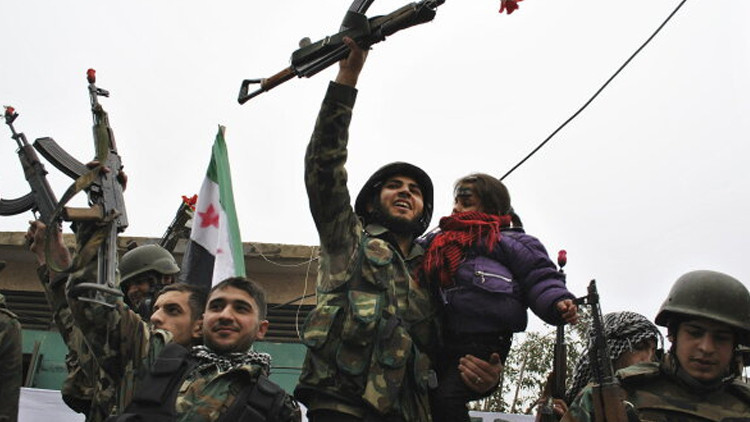Suriye Ordusu, YPG'nin Ağır Silahlarını Haseke'de Teslim Almaya Başladı