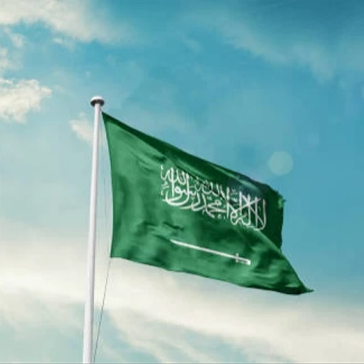 Suudi Arabistan'da Füze Alarmı: Riyad ve Hamis Muşayt Hedef Alındı