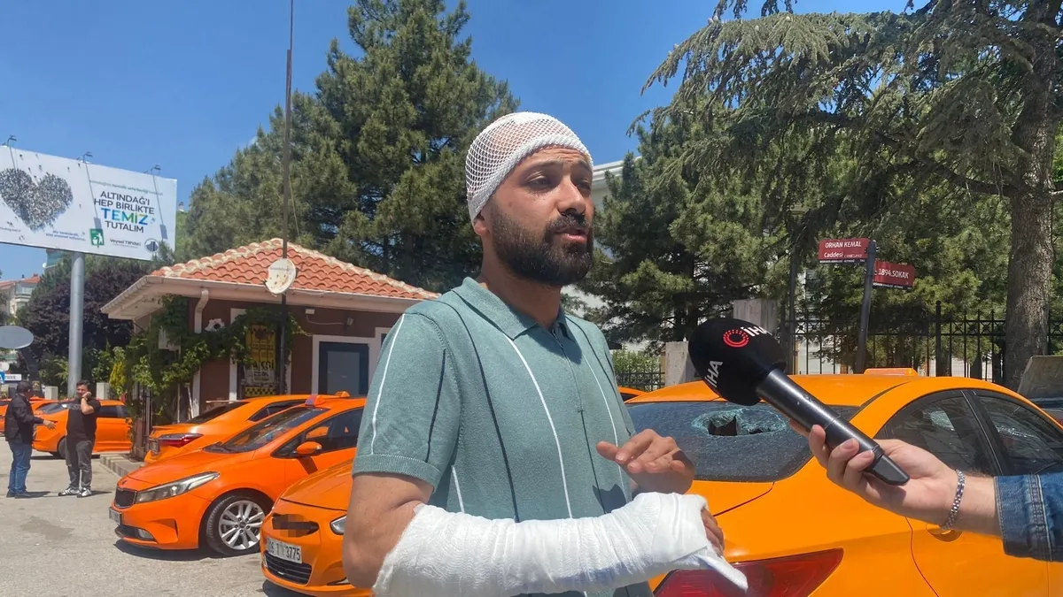 Taksi durağına satırlı sopalı saldırı: 3 yaralı! Şoförün korku dolu anları