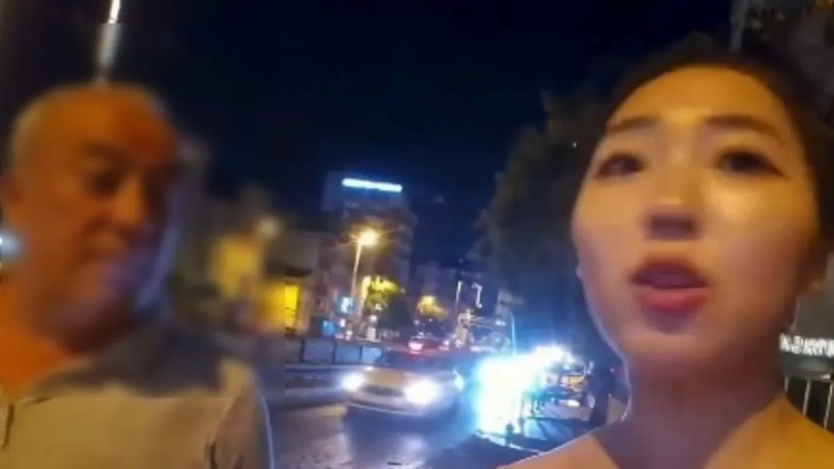 Taksim'de Güney Koreli Yayıncı withJENNY Sözlü Tacize Uğradı
