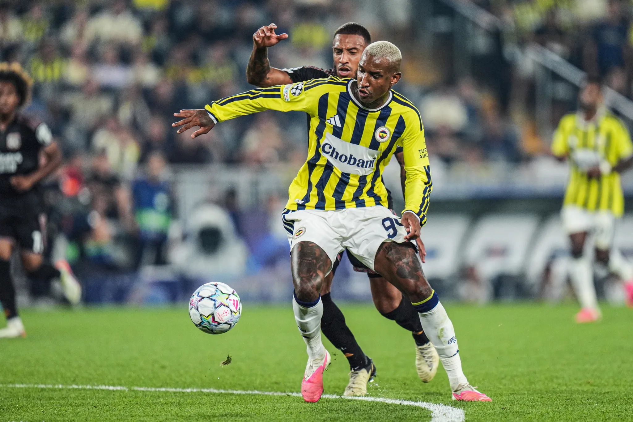 Talisca'dan Fenerbahçe derbisi sonrası 'Ne ekersen onu biçersin' paylaşımı