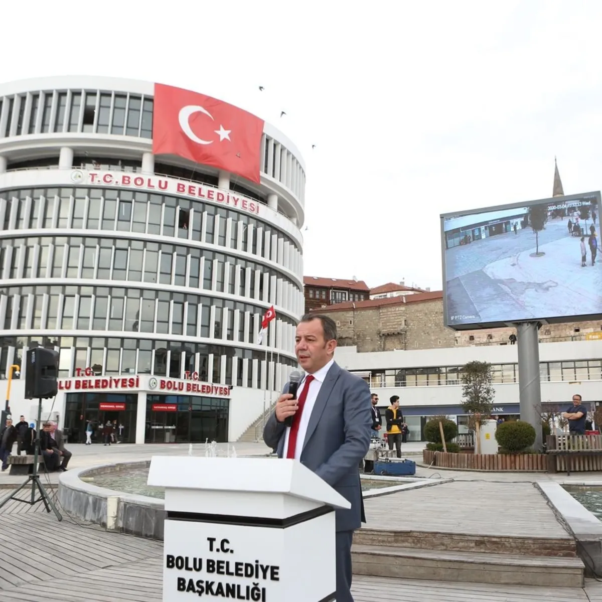 Tanju Özcan'ın rüşvet davasında market zincirlerinin ifadeleri