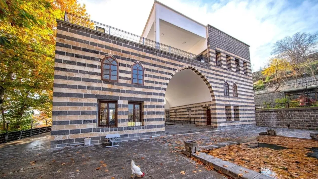 Tanrıkulu'ndan Gazi Köşkü restorasyonu için Bakanlığa çağrı