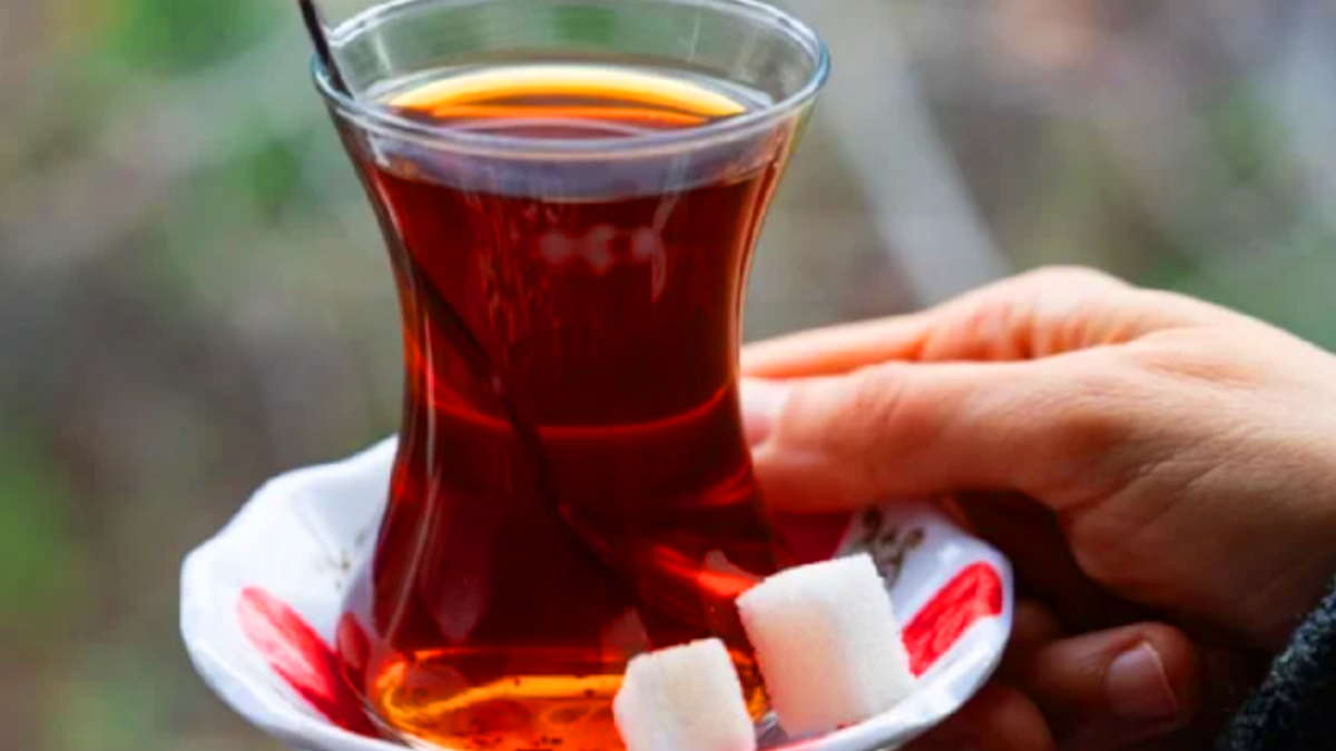 Tarım Bakanlığı'ndan şok denetim: 4 çay markasında boya tespit edildi