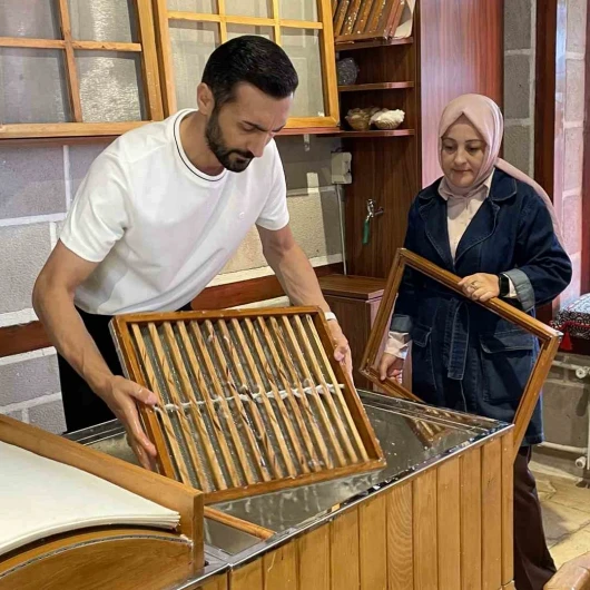 Tarımsal Atıktan Sanata: 1000 Yıllık Kağıt Sırrı