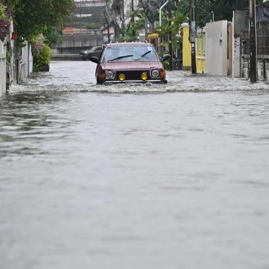 Tayland'da Sel Felaketi: 8 Can Kaybı, Uyarılar Sürüyor