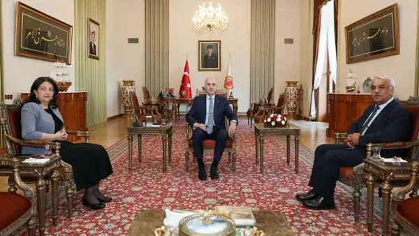 TBMM Başkanı Kurtulmuş'tan İmralı heyeti kabulü
