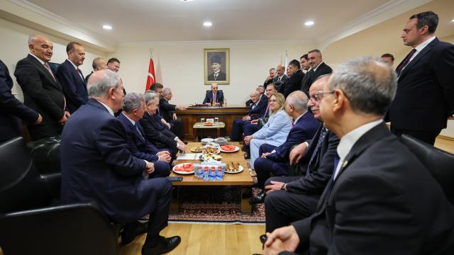 TBMM Başkanı Kurtulmuş'tan Kulis Ziyareti