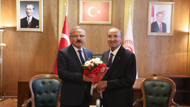 TBMM Başkanvekilliği'nde Devir Teslim: Yusuf Beyazıt Görevi Devraldı