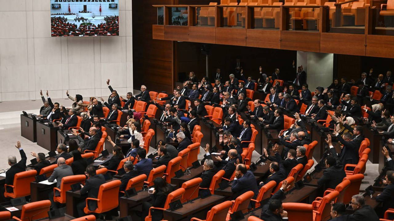 TBMM'de toplantı yeter sayısı sağlanamadı: Genel Kurul kapandı, İYİ Partili Çömez'den sert tepki