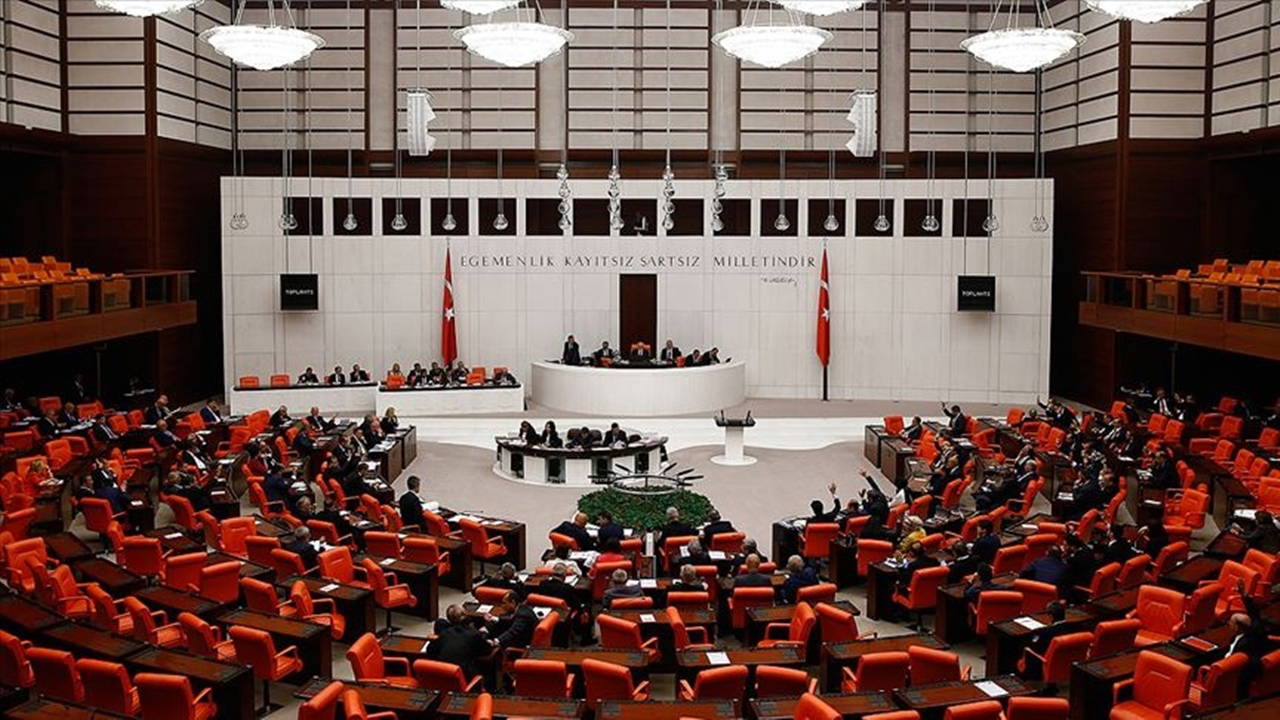 TBMM Yaz Tatilini Kısalttı: Ağustos'ta da Mesai Var
