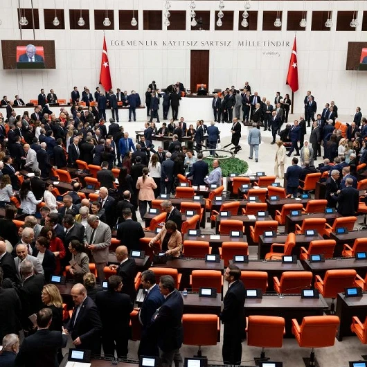 TBMM'de Tarihi Oylama: Terörsüz Türkiye'ye 467 Evet, Muhalefet Ne Kaybetti