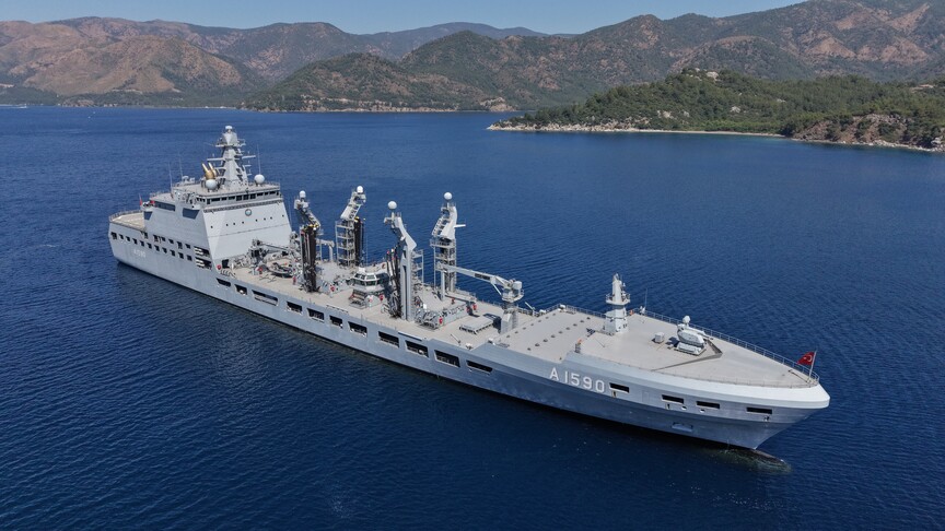 TCG Derya, Denizkurdu Tatbikatı'nda lojistik gücünü sergiliyor