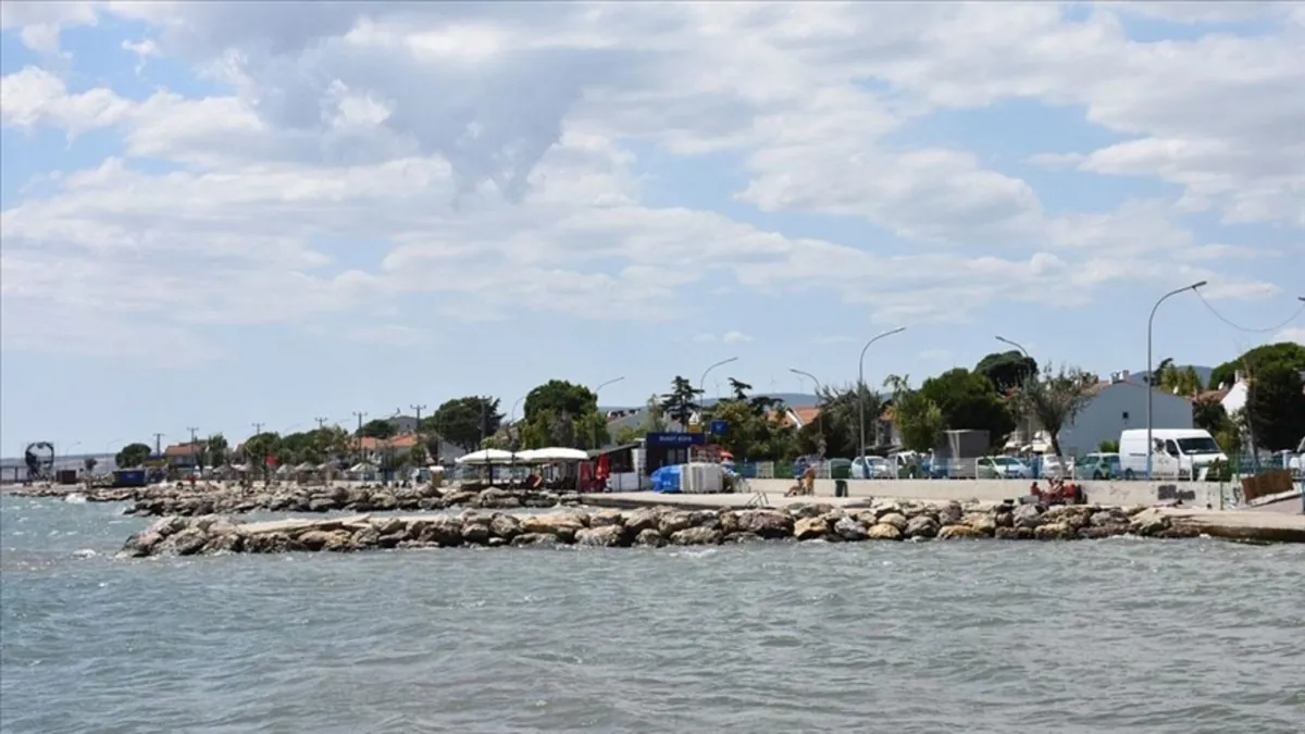 Tekirdağ ve Kırklareli'nde deniz yasağı: Yüksek dalga tehlikesi