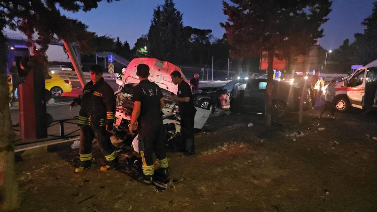 Tekirdağ'da Kafa Kafaya Çarpışma: 3'ü Çocuk 6 Yaralı