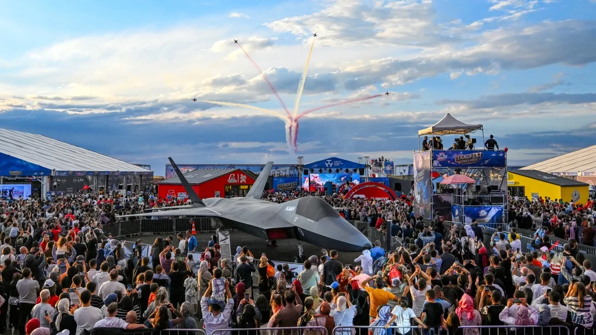 TEKNOFEST Güneydoğu Şanlıurfa'da Son Gün: Türk Yıldızları ve Savunma Sanayi Rüzgarı