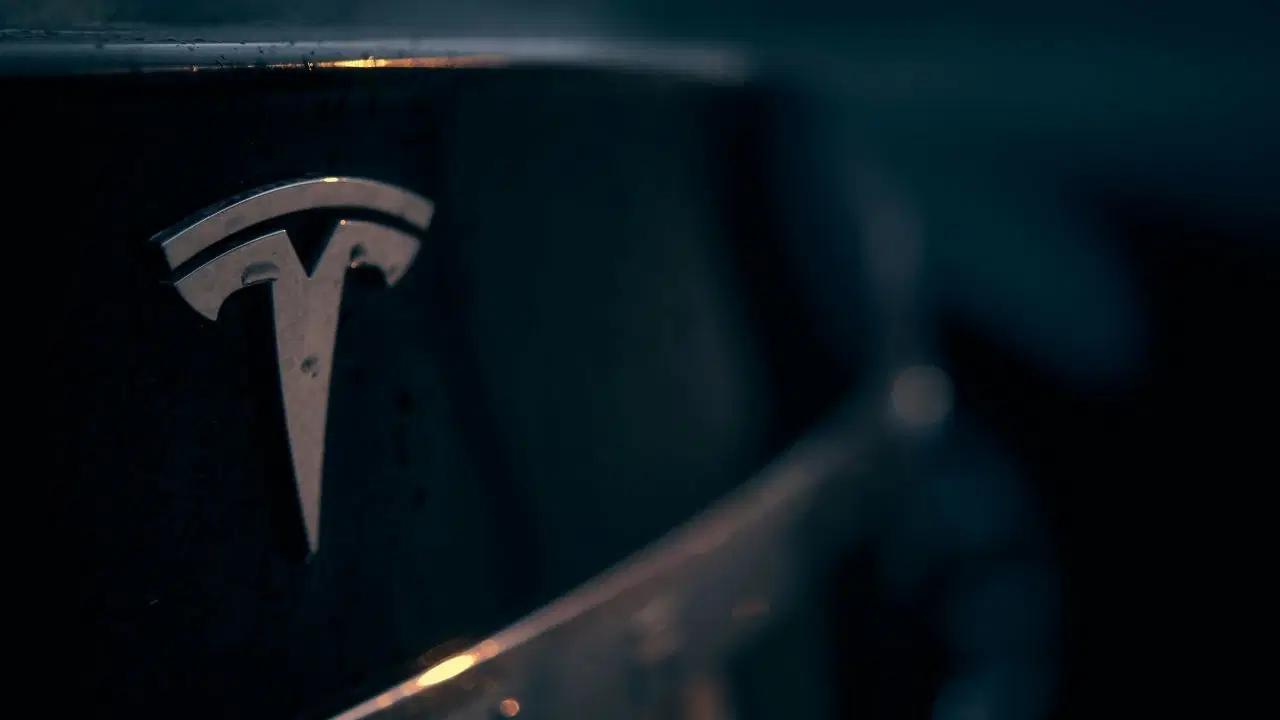 Tesla, 10 Milyonuncu Elektrikli Aracını Üreterek Tarihe Geçti