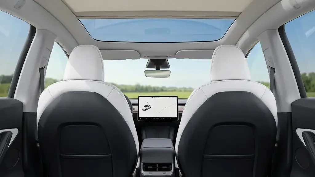 Tesla Model Y Sahiplerine Müjde: Resmi Tavan Perdesi Satışa Sunuldu