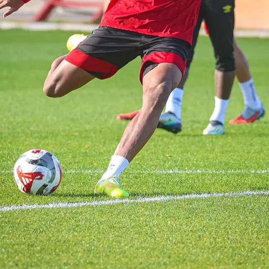 TFF 2. Lig'de Şok! O Kulüp Resmen Ligden Çekildi