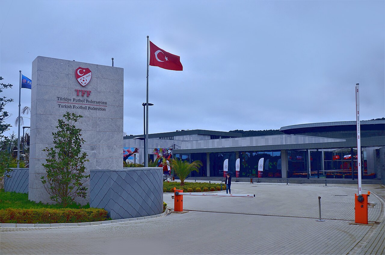 TFF eski Başkanı Hasan Doğan vefatının 16. yılında anıldı