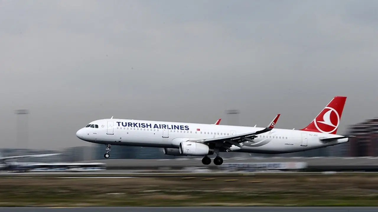 THY'den İngiltere Uçuşlarına Uyarı: Heathrow'da Arıza