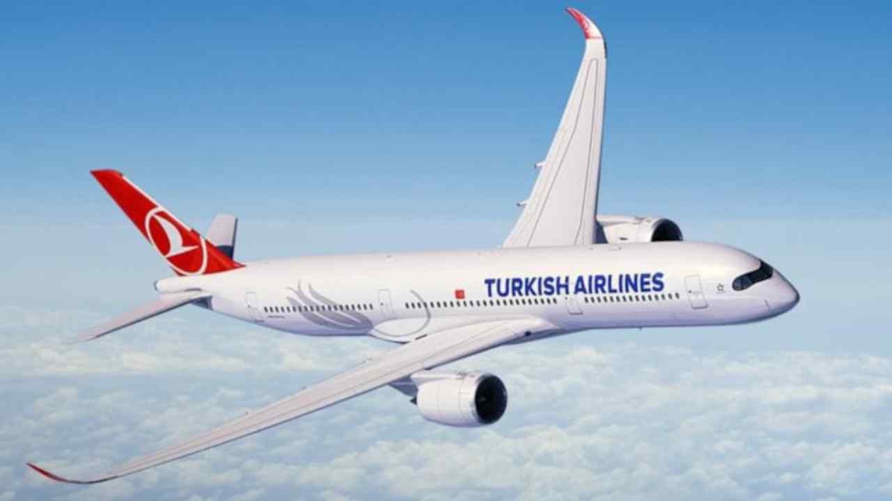 THY'den tarihi karar: Uçuş ekibi kılık-kıyafet yasağı kalktı
