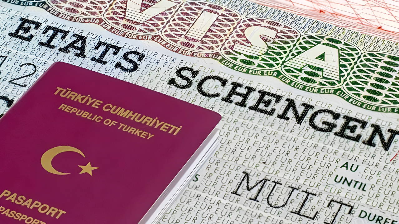 Ticaret Bakanı Bolat: Schengen vizesinde karaborsa iddialarını araştırıyoruz