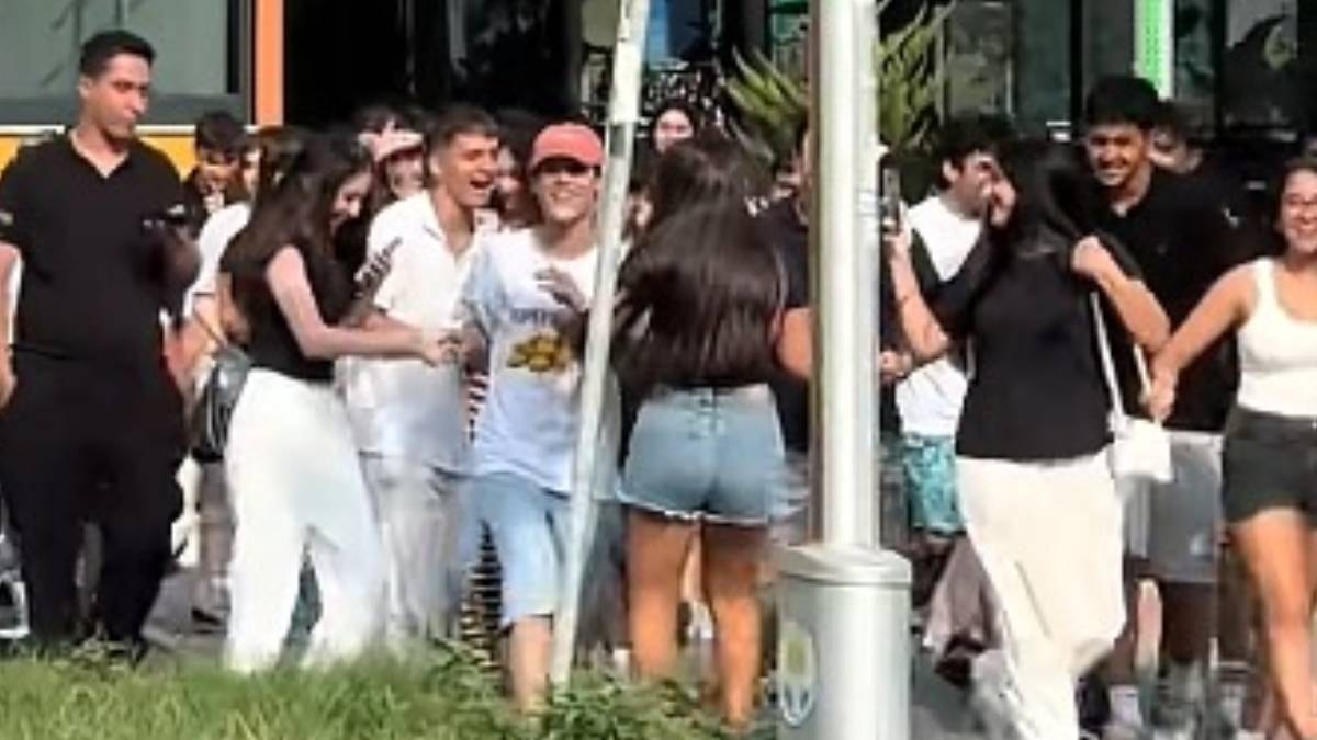 TikTok Fenomeni Adana'da Hayran Buluşmasında İzdiham Yaratttı