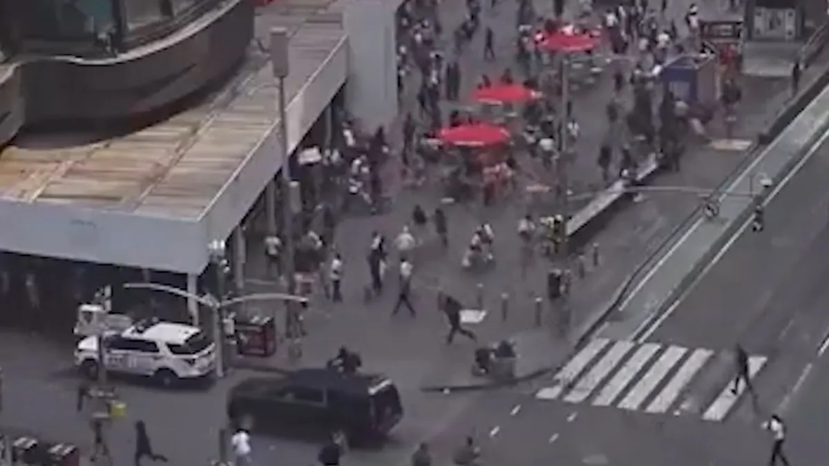 Times Meydanı'nda Silah Sesleri: New York'ta Büyük Panik