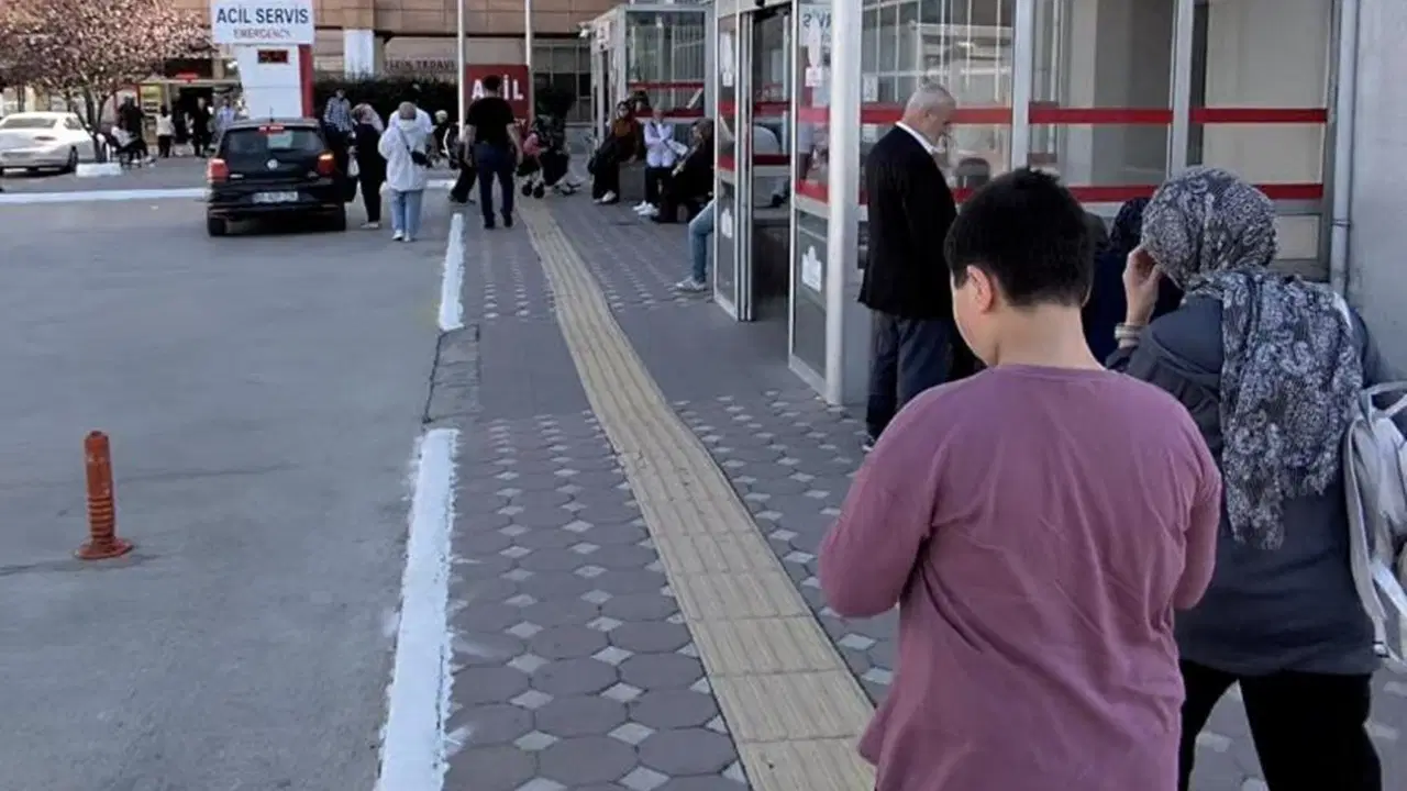 Tokat'ta Salgın Şüphesi: 2 Bin Kişi Hastanelik, Eğitime 1 Gün Ara