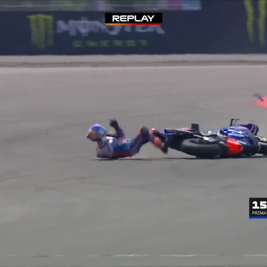 Toprak Razgatlıoğlu MotoGP'de kaza yaptı: Omzunu kendi yerine oturttu
