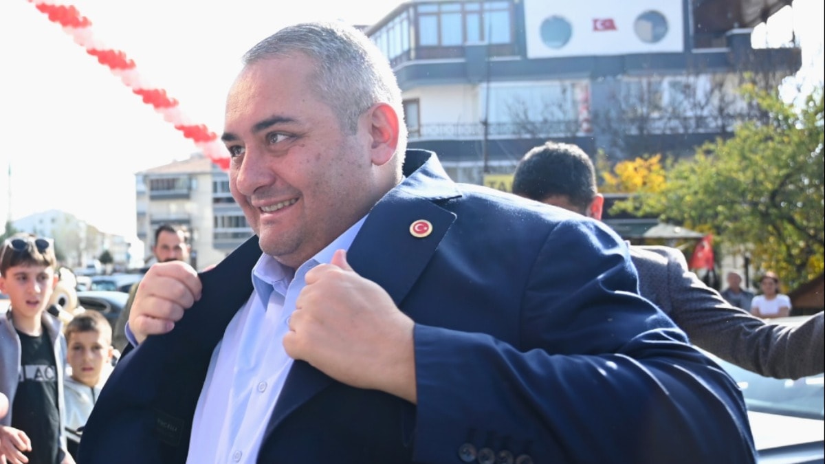 Tosuncuk AKP'ye Geçti, Keçiören'de Kasa Boşaldı